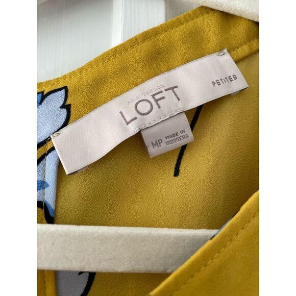 Loft yellow w/light blue floral blouse MP - Picture 4 of 6